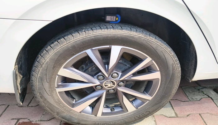 2022 Skoda SLAVIA STYLE 1.5L TSI DSG, Petrol, Automatic, 11,750 km, tyre