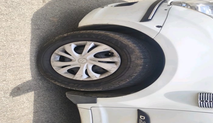 2011 Maruti Swift Dzire VDI, Diesel, Manual, 1,53,028 km, tyre