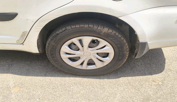 2011 Maruti Swift Dzire VDI, Diesel, Manual, 1,53,028 km, tyre