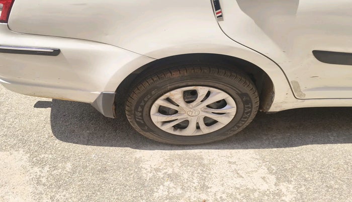 2011 Maruti Swift Dzire VDI, Diesel, Manual, 1,53,028 km, tyre