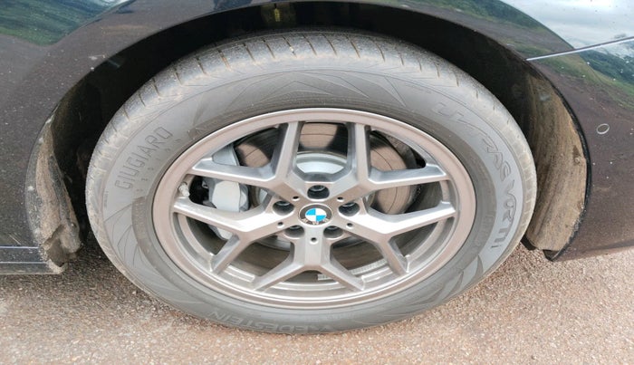 2025 BMW 5 Series 530Li M Sport, Petrol, Automatic, 536 km, tyre