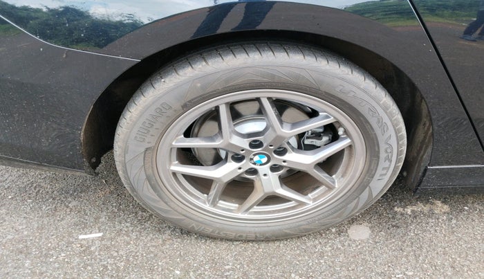 2025 BMW 5 Series 530Li M Sport, Petrol, Automatic, 536 km, tyre