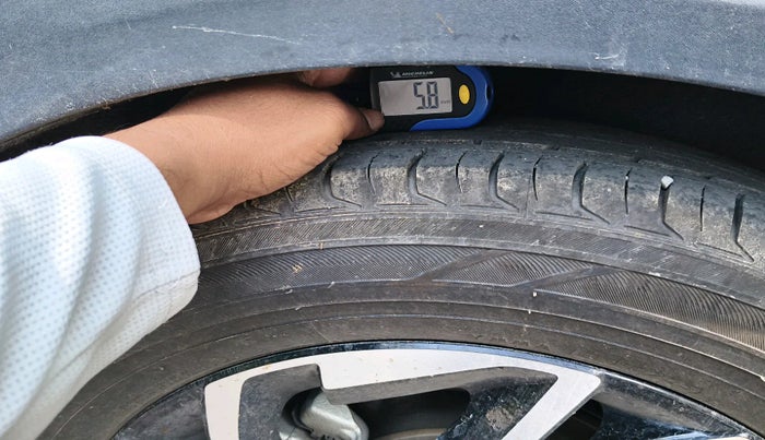 2023 KIA CARENS LUXURY PLUS IMT 1.5 DIESEL IMT, Diesel, Manual, 69,951 km, tyre