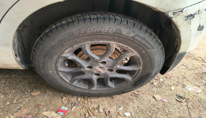 2013 Maruti Swift VDI, Diesel, Manual, 1,83,463 km, tyre
