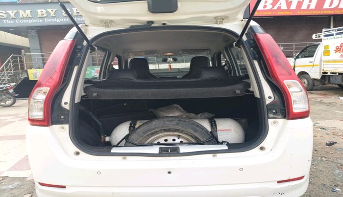 2023 Maruti New Wagon-R LXI CNG 1.0, Petrol, Manual, 55,000 km, tyre