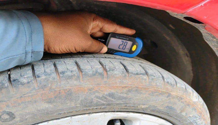 2016 Maruti Baleno ZETA DIESEL 1.3, Diesel, Manual, 94,285 km, tyre