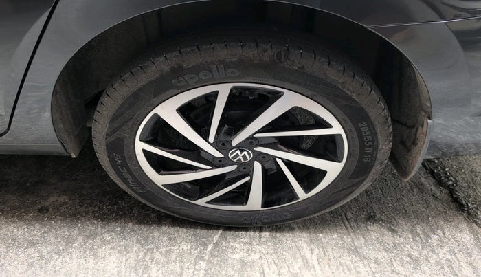 2023 Volkswagen VIRTUS TOPLINE TSI 1.0 AT, Petrol, Automatic, 37,718 km, tyre