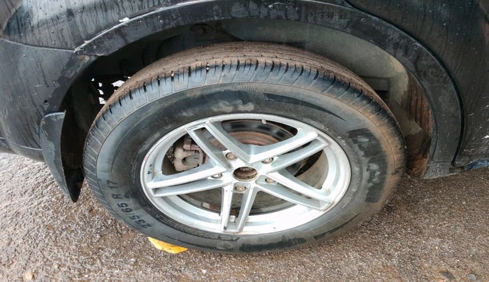 2012 Mahindra XUV500 W6, Diesel, Manual, 1,14,520 km, tyre