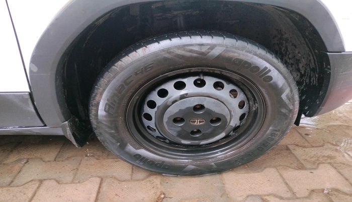 2021 Tata PUNCH PURE MT, Petrol, Manual, 41,257 km, tyre