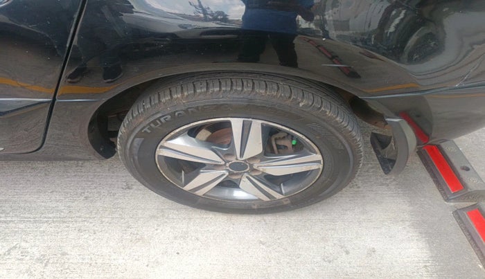 2014 Renault Koleos 4x4 AT, Diesel, Automatic, 2,51,263 km, tyre