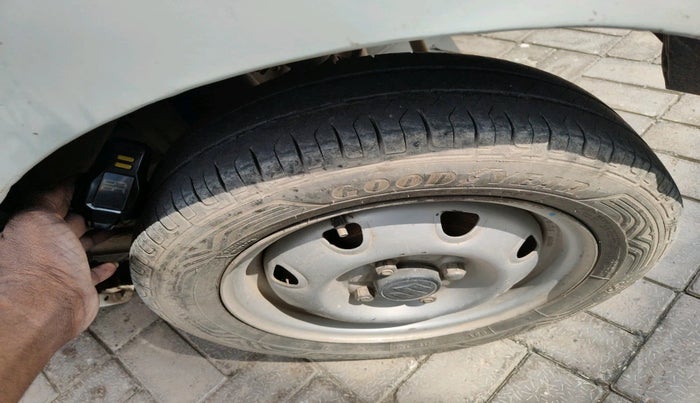 2015 Maruti Alto K10 LXI, Petrol, Manual, 68,237 km, tyre