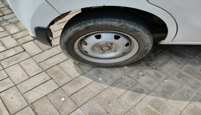 2015 Maruti Alto K10 LXI, Petrol, Manual, 68,237 km, tyre