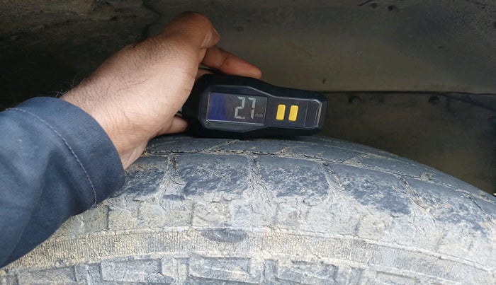 2012 Mahindra Scorpio M2DI, Diesel, Manual, 1,84,174 km, tyre