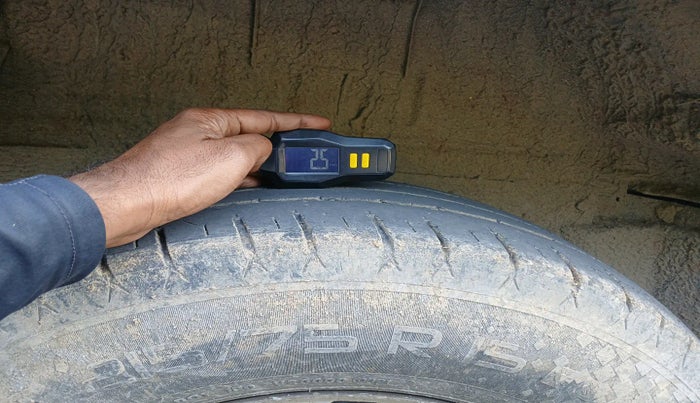 2012 Mahindra Scorpio M2DI, Diesel, Manual, 1,84,174 km, tyre