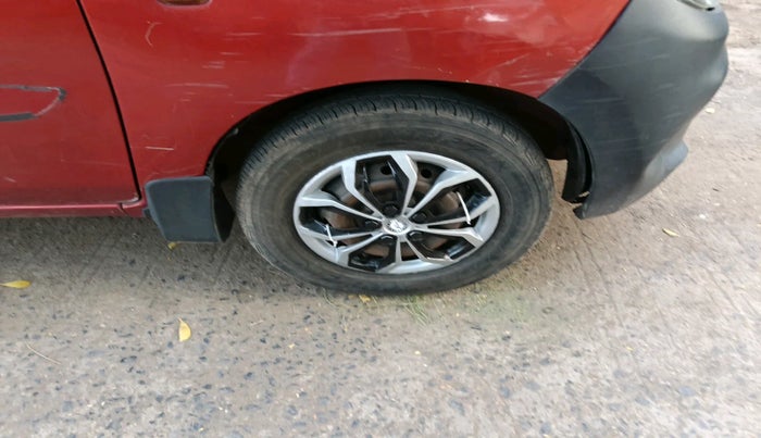 2019 Maruti Alto LXI, Petrol, Manual, 31,851 km, tyre