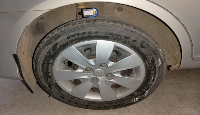 2010 Hyundai Verna TRANSFORM 1.6 VTVT, Petrol, Manual, 79,098 km, tyre
