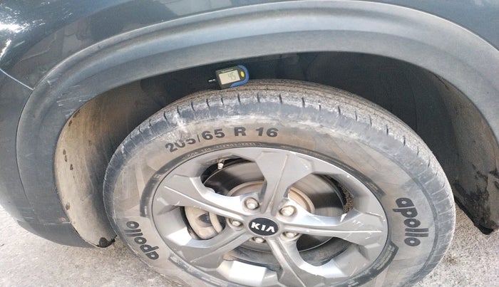 2020 KIA SELTOS HTK PLUS AT 1.5 DIESEL, Diesel, Automatic, 1,03,447 km, tyre