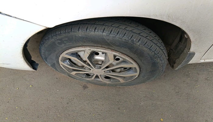 2013 Maruti Wagon R 1.0 LXI CNG, Petrol, Manual, 1,60,915 km, tyre