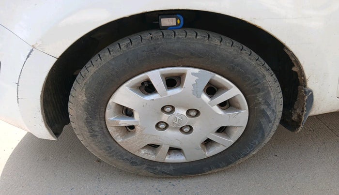 2013 Hyundai i20 MAGNA 1.4 CRDI, Diesel, Manual, 69,403 km, tyre