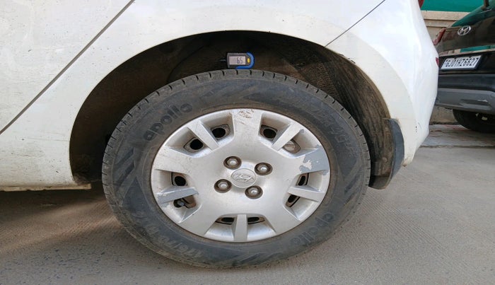 2013 Hyundai i20 MAGNA 1.4 CRDI, Diesel, Manual, 69,403 km, tyre