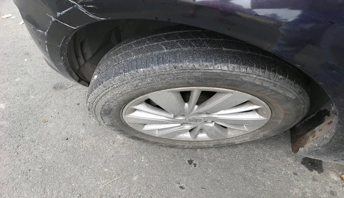 2015 Maruti Swift ZXI, Petrol, Manual, 48,052 km, tyre