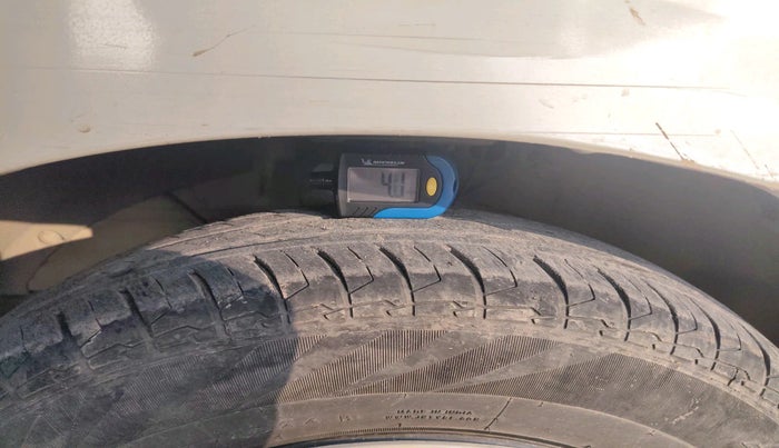 2019 Maruti Swift VDI, Diesel, Manual, 1,18,277 km, tyre