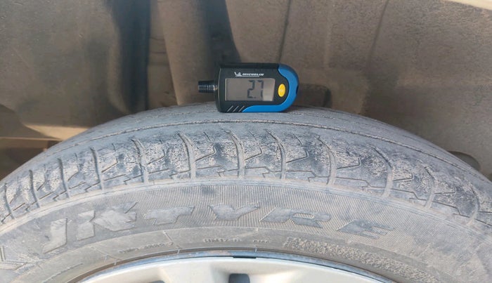 2019 Maruti Swift VDI, Diesel, Manual, 1,18,277 km, tyre