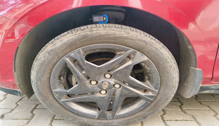 2022 Hyundai NEW I20 SPORTZ 1.2 AT, Petrol, Automatic, 14,027 km, tyre