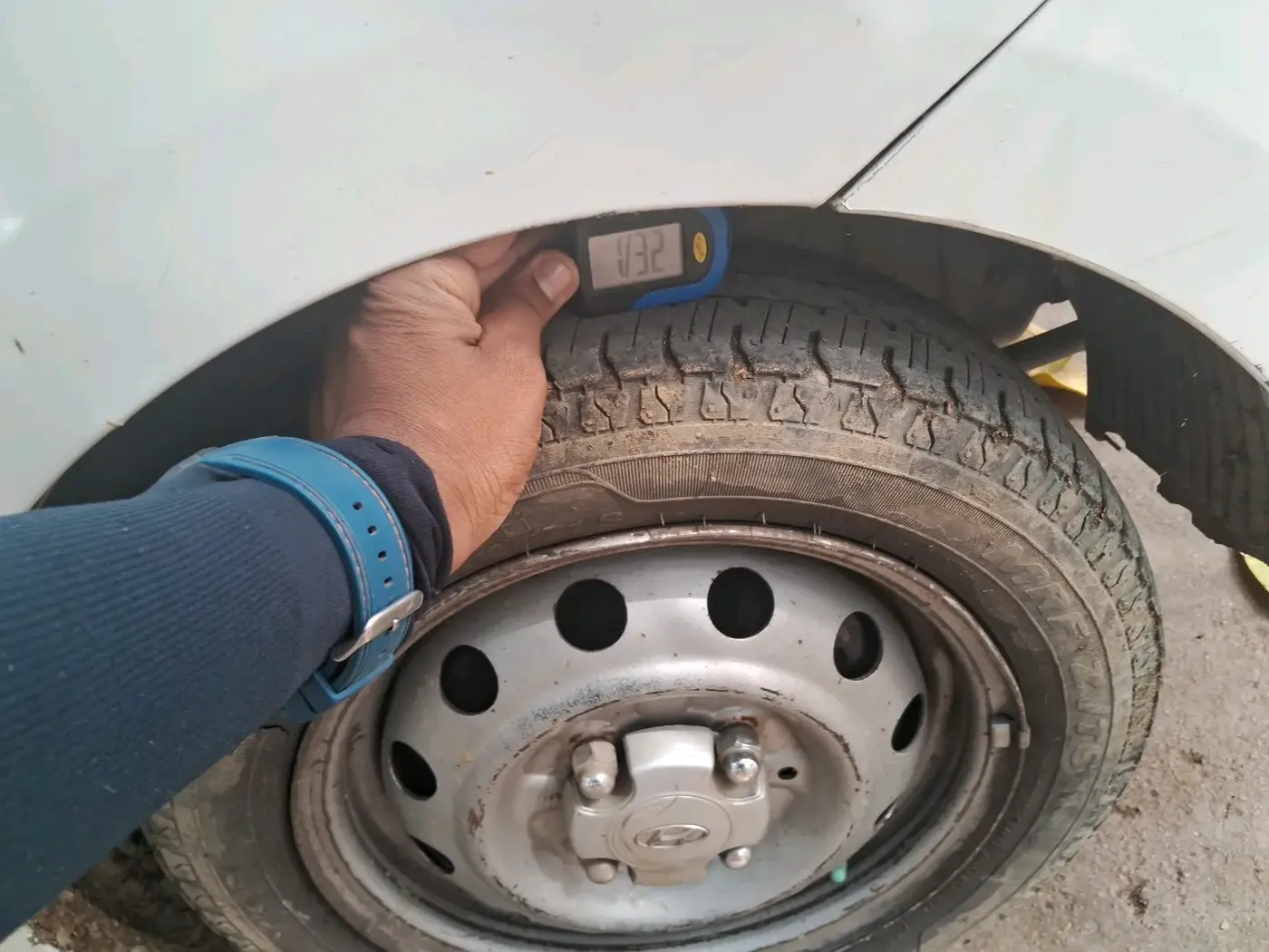2017 Hyundai Eon ERA +, Petrol, Manual, 88,000 km, tyre