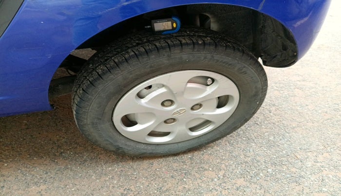 2016 Tata Nano TWIST XTA, Petrol, Automatic, 61,500 km, tyre