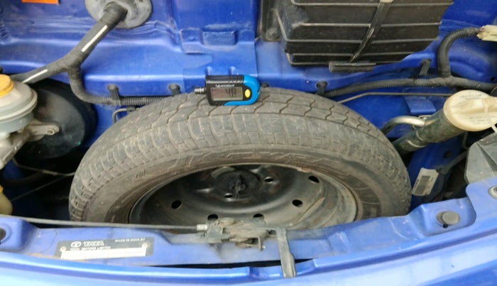 2016 Tata Nano TWIST XTA, Petrol, Automatic, 61,500 km, tyre