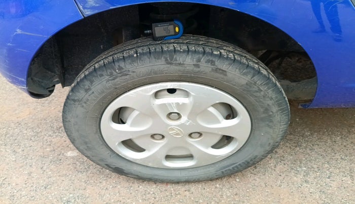 2016 Tata Nano TWIST XTA, Petrol, Automatic, 61,500 km, tyre