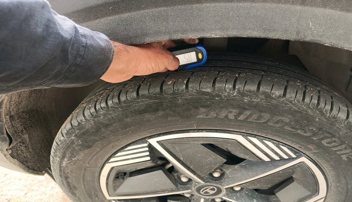 2024 Tata NEXON CREATIVE 1.2 PETROL, Petrol, Manual, 25,391 km, tyre