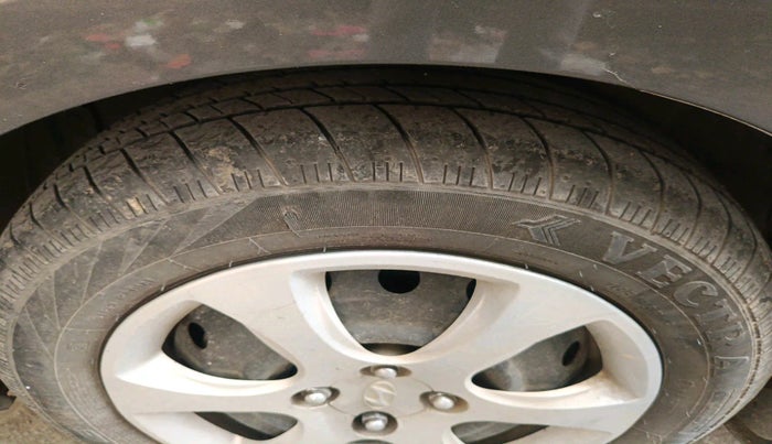 2012 Hyundai Verna FLUIDIC 1.4 VTVT, Petrol, Manual, 52,013 km, tyre