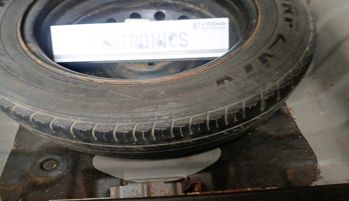 2012 Hyundai Verna FLUIDIC 1.4 VTVT, Petrol, Manual, 52,013 km, tyre