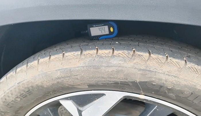 2022 Hyundai Creta E 1.5 PETROL, Petrol, Manual, 95,643 km, tyre