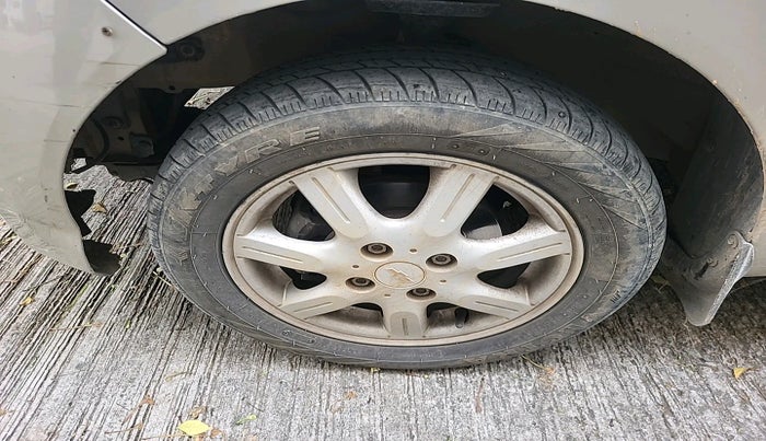 2010 Chevrolet Beat LT PETROL, Petrol, Manual, 64,294 km, tyre