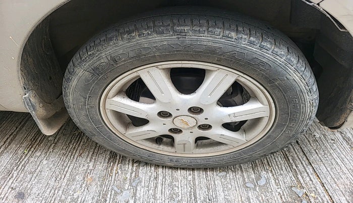 2010 Chevrolet Beat LT PETROL, Petrol, Manual, 64,294 km, tyre