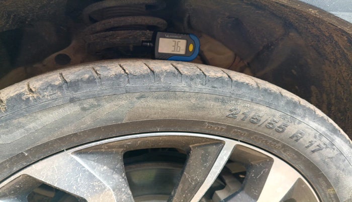 2019 Mahindra XUV300 W8 (O) 1.2 PETROL, Petrol, Manual, 31,668 km, tyre