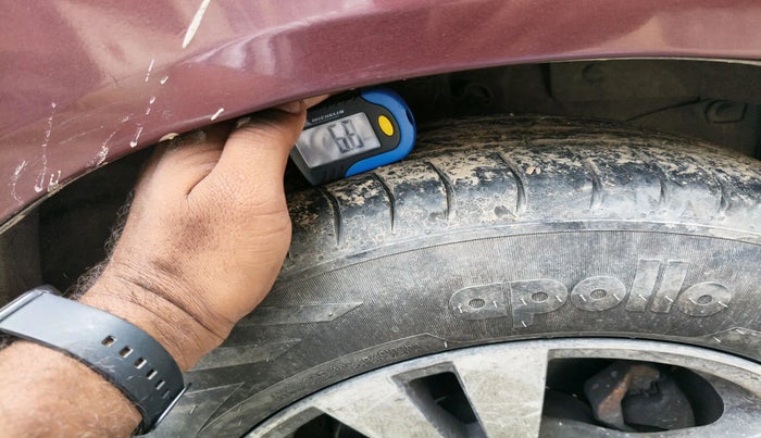 2017 Honda Amaze 1.2L I-VTEC S, Petrol, Manual, 1,03,876 km, tyre