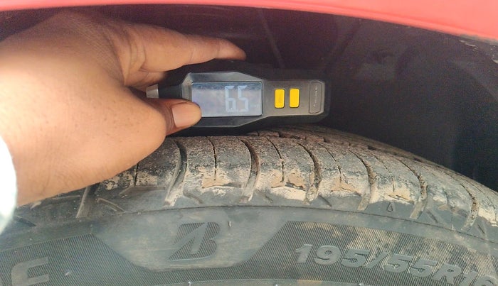 2021 Tata ALTROZ XZ PETROL, Petrol, Manual, 40,459 km, tyre