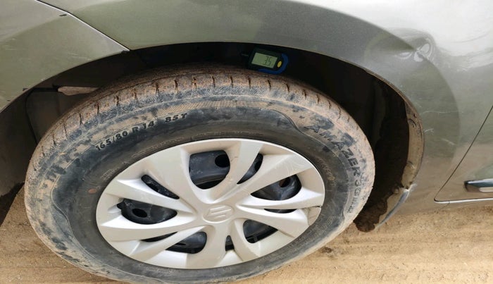 2018 Maruti Swift VXI AMT, Petrol, Automatic, 44,511 km, tyre