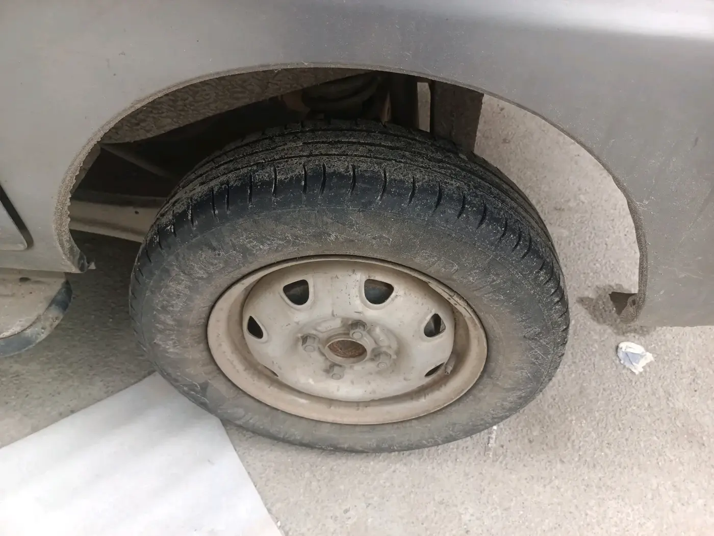 2013 Maruti Eeco 5 STR WITH A/C+HTR, Petrol, Manual, 73,509 km, tyre