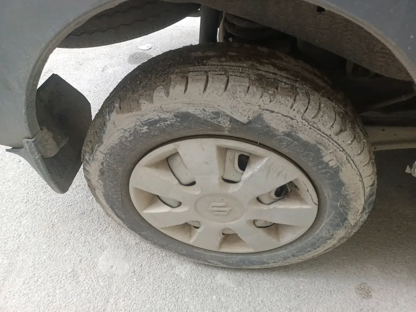 2013 Maruti Eeco 5 STR WITH A/C+HTR, Petrol, Manual, 73,509 km, tyre