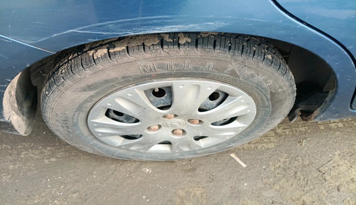 2015 Honda Amaze 1.2L I-VTEC S, Petrol, Manual, 1,22,088 km, tyre