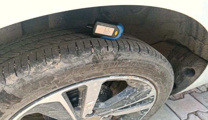 2022 Tata ALTROZ XZA, Petrol, Automatic, 49,837 km, tyre