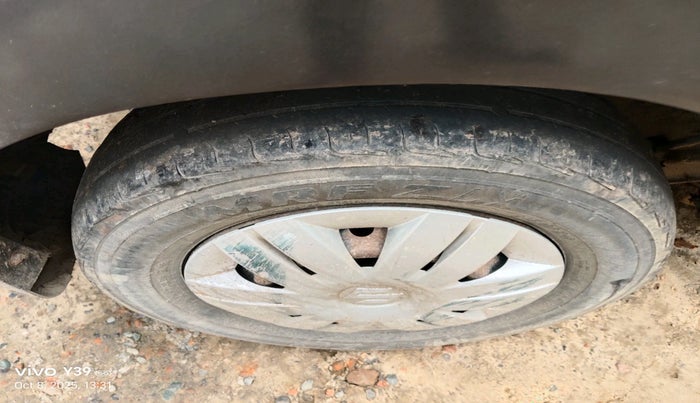 2017 Maruti Alto 800 LXI, Petrol, Manual, 1,24,229 km, tyre