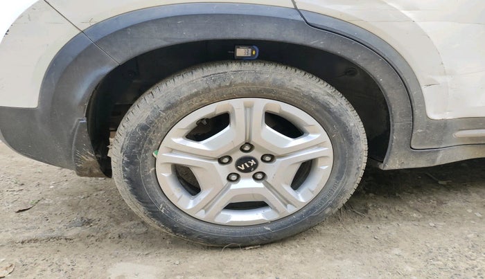 2020 KIA SONET HTX 1.5, Diesel, Manual, 75,626 km, tyre
