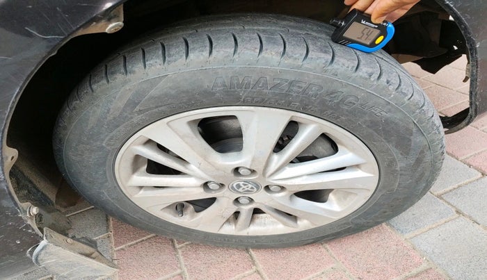 2018 Toyota YARIS V CVT, Petrol, Automatic, 1,16,205 km, tyre