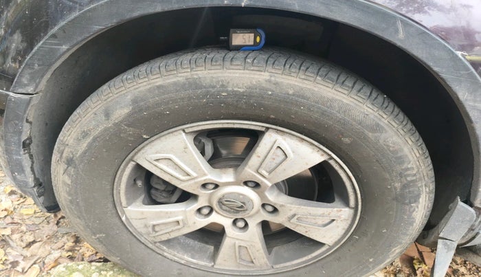 2014 Mahindra XUV500 W8, Diesel, Manual, 98,937 km, tyre